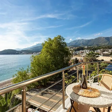 Potam'sea Bliss 1 - Beach Front, Parking