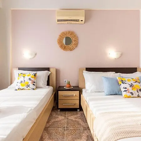 Potam'sea Bliss 1 - Beach Front, Parking Apartment *