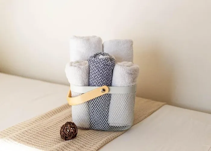 Potam'sea Bliss 1 - Front, Parking